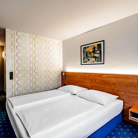 Bonjour Hotel Stuttgart-Gerlingen מלון
