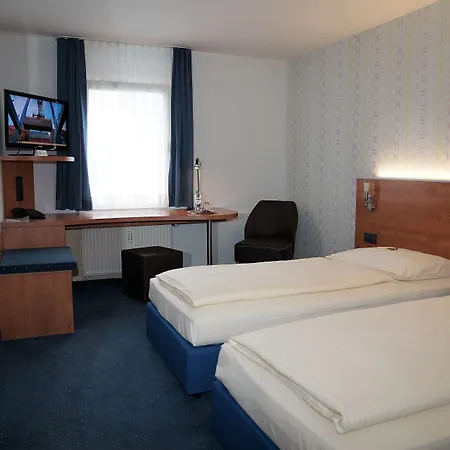 Bonjour Hotel Stuttgart-Gerlingen מלון