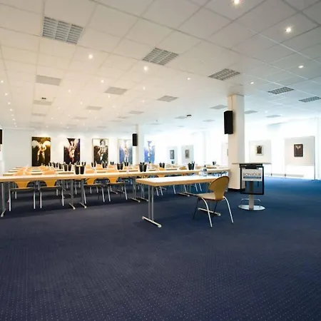 Bonjour Hotel Stuttgart-Gerlingen מלון 3*