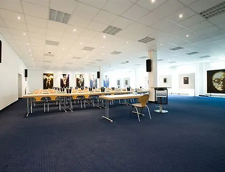 מלון Bonjour Tagungshotel Stuttgart-gerlingen 3*